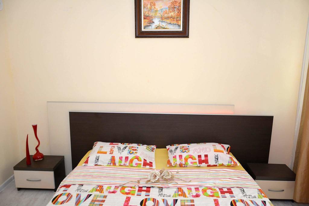 Ivet Apartment Varna Esterno foto
