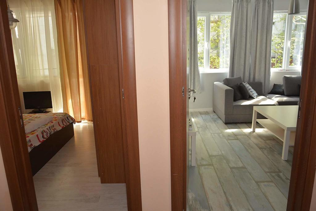 Ivet Apartment Varna Esterno foto